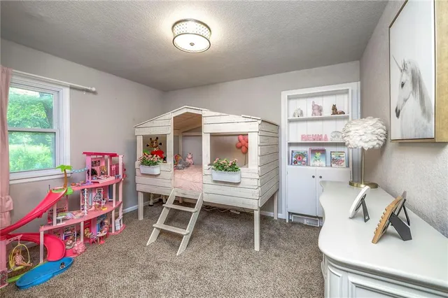 $500,000 | 10501 Sagamore Road, Leawood, KS 66206