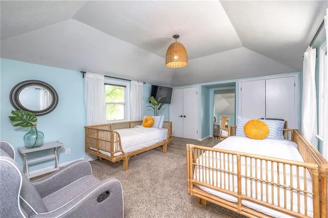 $500,000 | 10501 Sagamore Road, Leawood, KS 66206