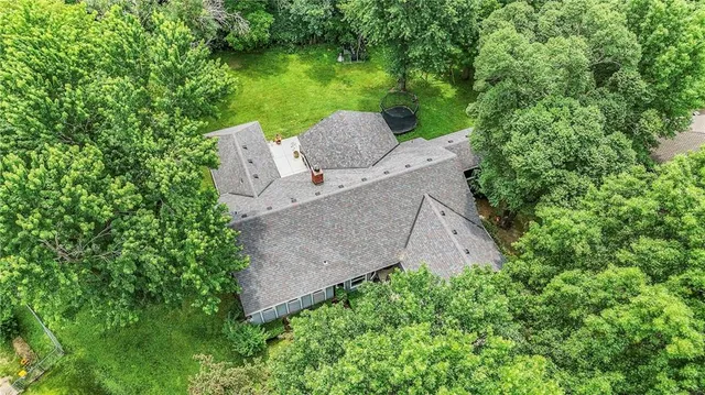 $500,000 | 10501 Sagamore Road, Leawood, KS 66206