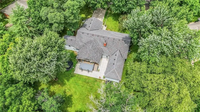 $500,000 | 10501 Sagamore Road, Leawood, KS 66206