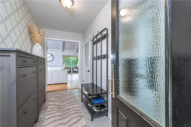 $500,000 | 10501 Sagamore Road, Leawood, KS 66206