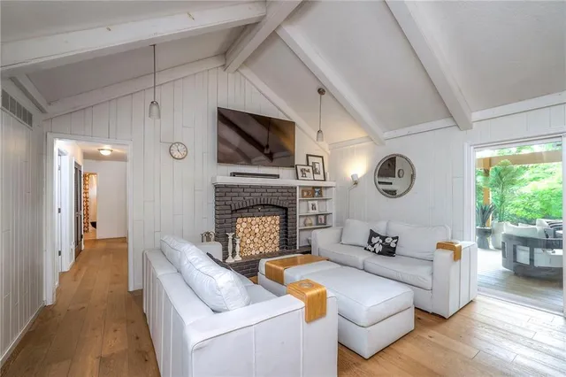 $500,000 | 10501 Sagamore Road, Leawood, KS 66206