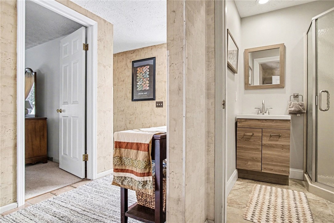 660 List Avenue Irondequoit, NY 14617 - Photo 13 of 22