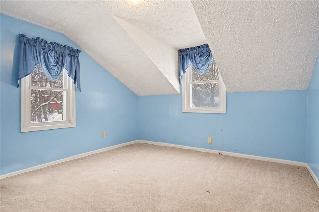 660 List Avenue Irondequoit, NY 14617 - Photo 15 of 22