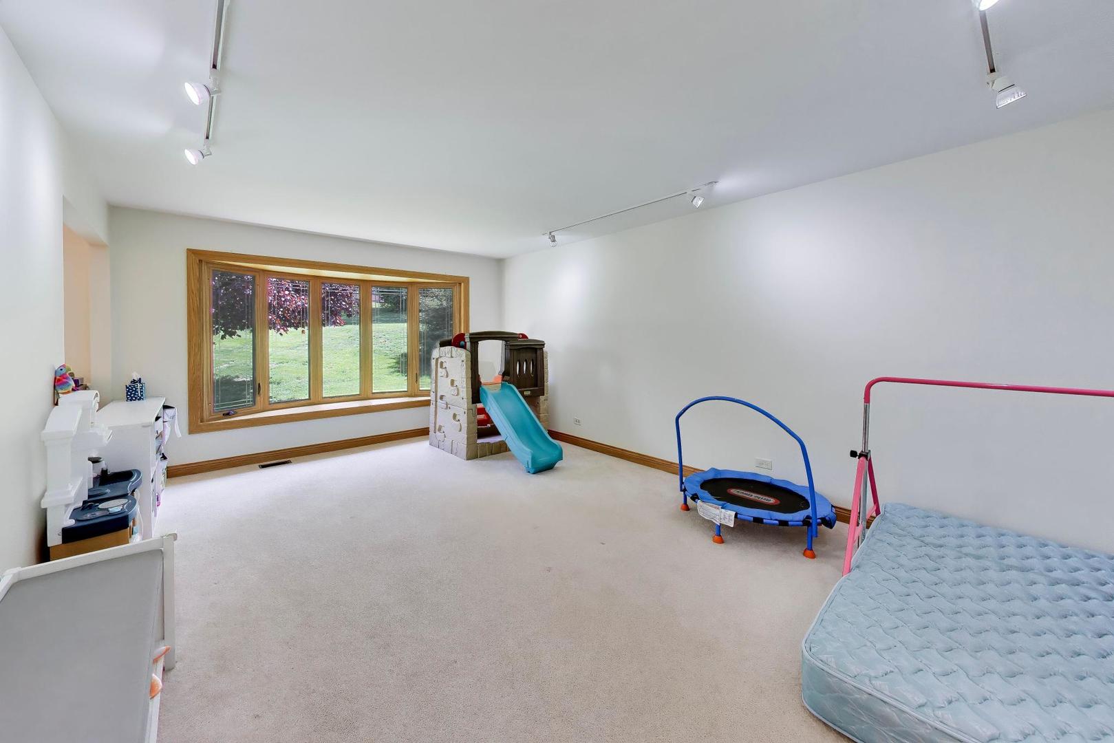1104 Nottingham Lane Elgin, IL 60120 - Photo 17 of 59