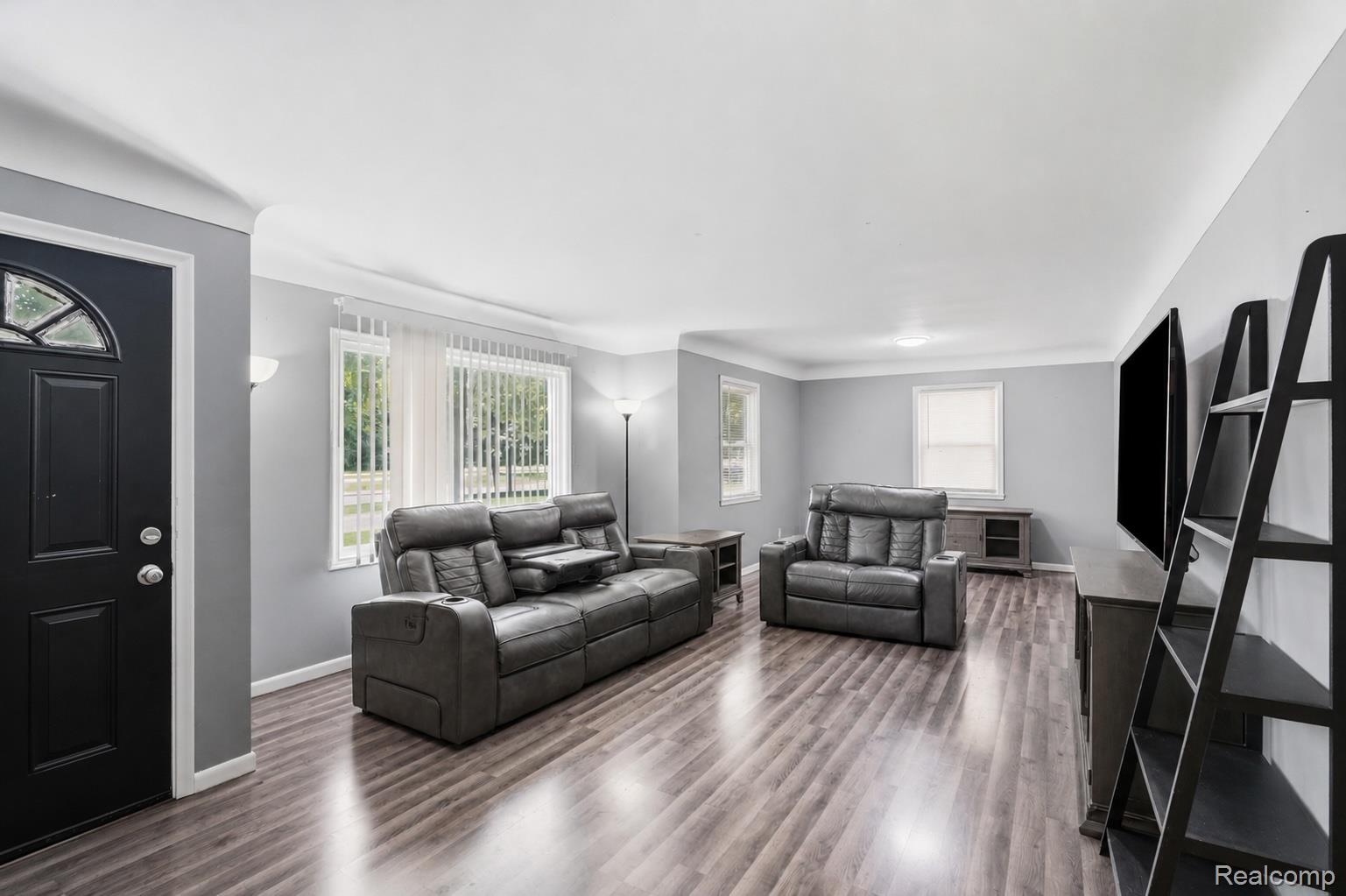 14125 Racho Boulevard Taylor, MI 48180 - Photo 7 of 25 ChatGPT Image Jun 27, 2026, 08_22_40 PM.jpg