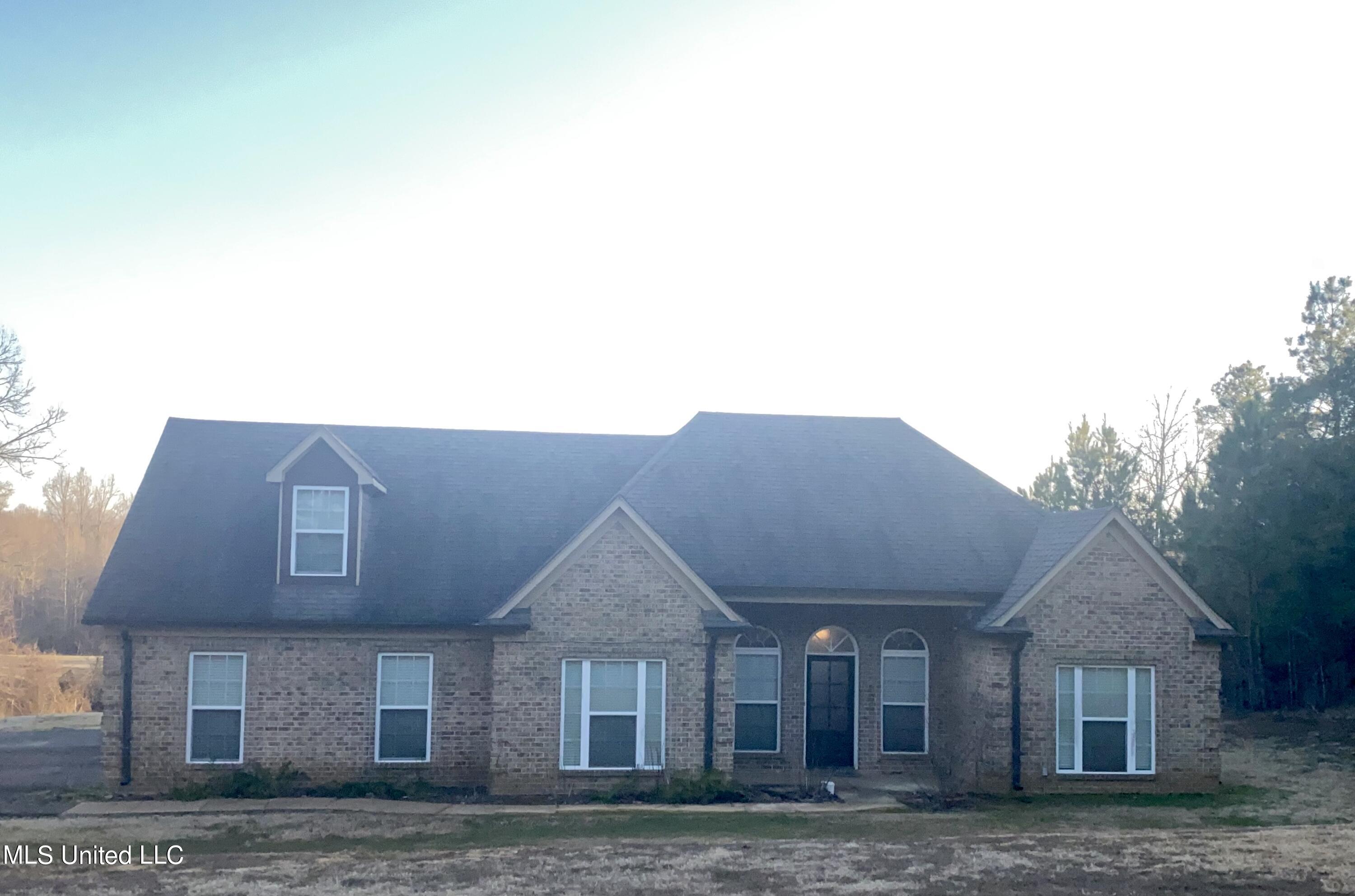 2864 Bett Road Coldwater, MS 38618 - Photo 1 of 37 IMG-1717