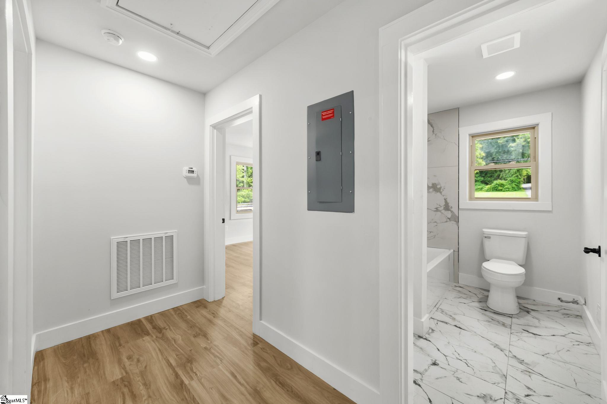5497 Old Buncombe Road Greenville, SC 29609 - Photo 19 of 50