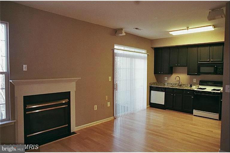 11401 Gate Hill Place, Unit K 72 Reston, VA 20194 - Photo 11 of 30 Kitchen