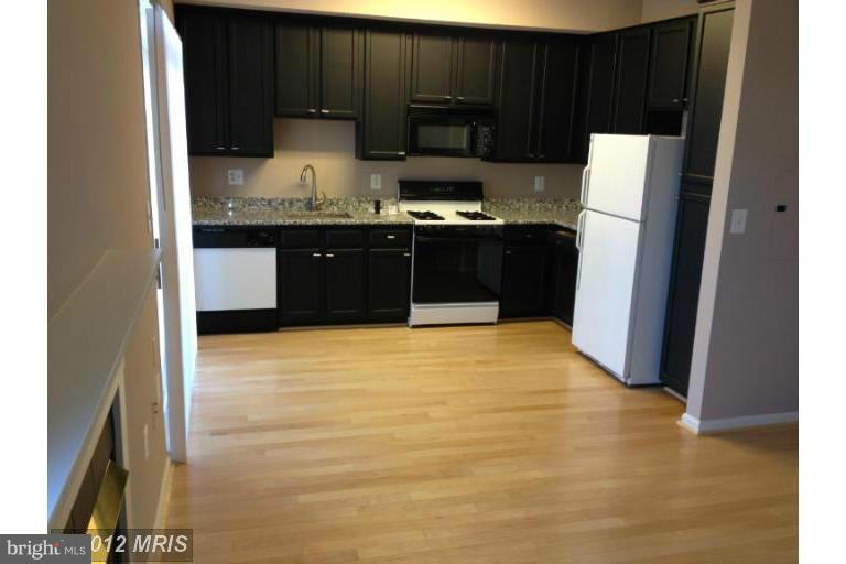 11401 Gate Hill Place, Unit K 72 Reston, VA 20194 - Photo 22 of 30 Kitchen