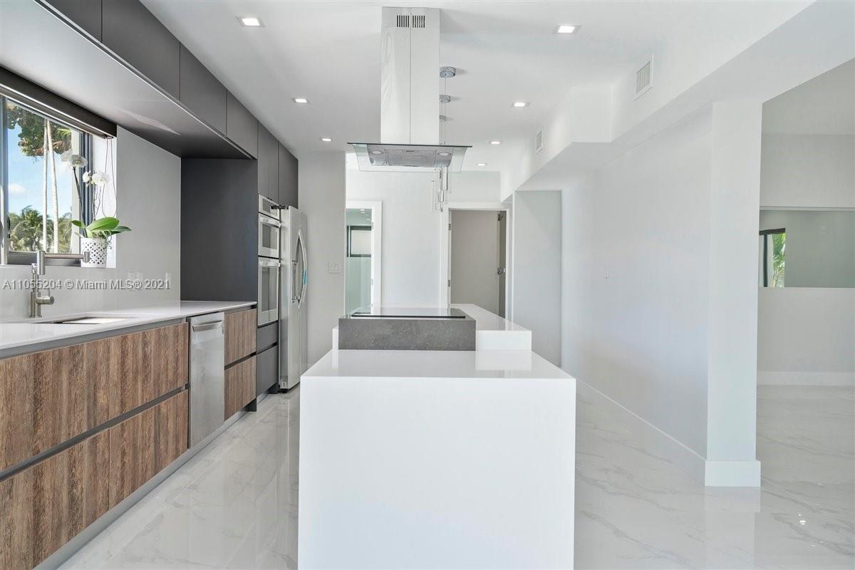 4167 Palm Lane Miami, FL 33137 - Photo 10 of 49