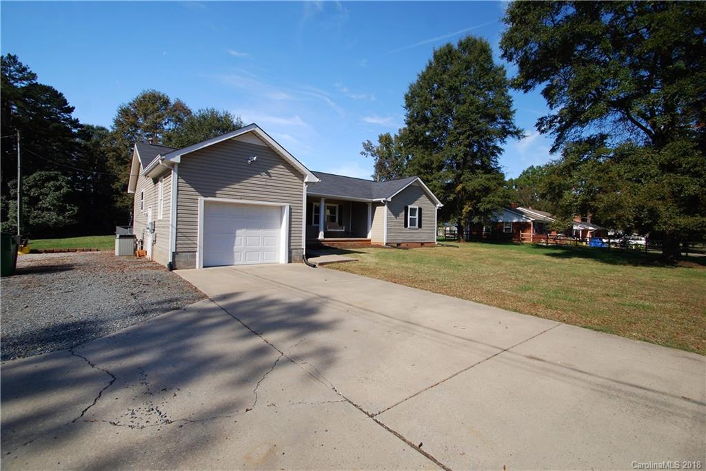 2920 Starnes Road Charlotte, NC 28214 - Photo 3 of 34 Gallery Image 3