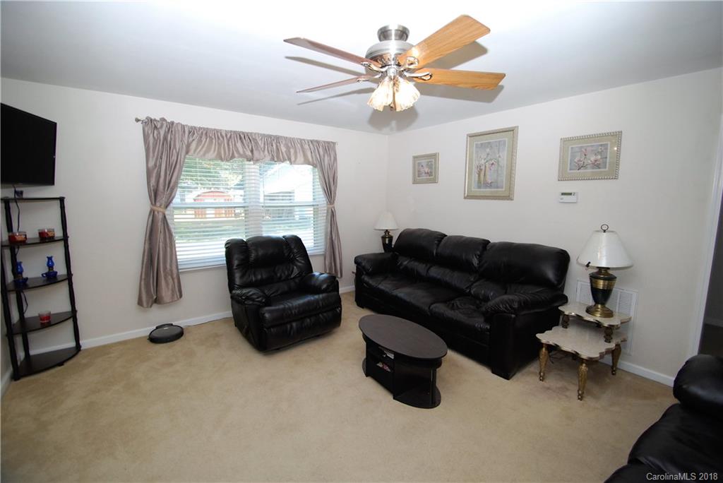 2920 Starnes Road Charlotte, NC 28214 - Photo 5 of 34 Gallery Image 5