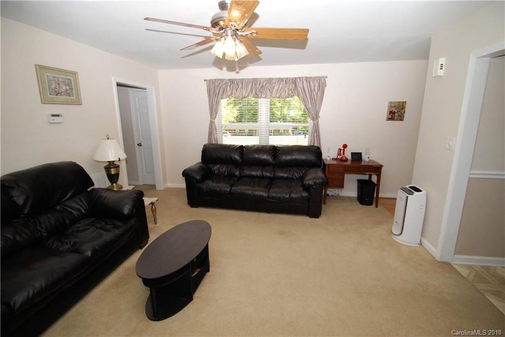 2920 Starnes Road Charlotte, NC 28214 - Photo 6 of 34 Gallery Image 6