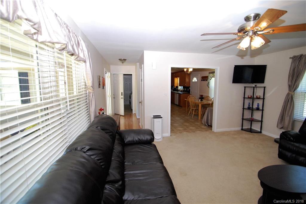 2920 Starnes Road Charlotte, NC 28214 - Photo 8 of 34 Gallery Image 8