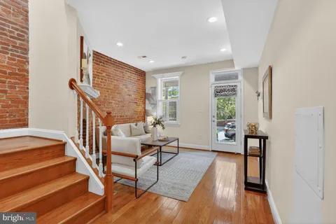 $1,025,000 | 1428 C Street Southeast, Washington, DC 20003