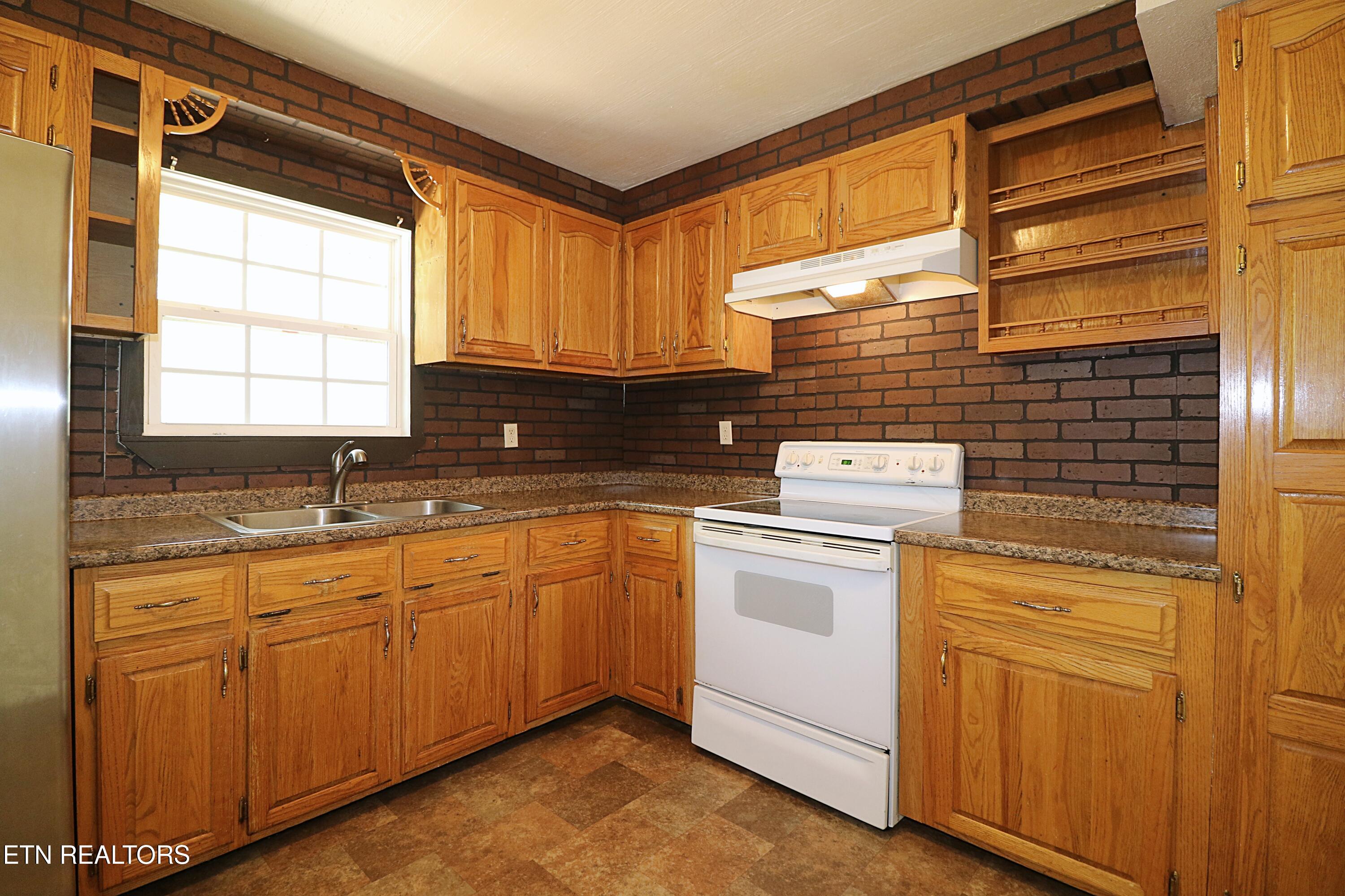 1793 Jeffers Road Huntsville, TN 37756 - Photo 18 of 48 094A0687