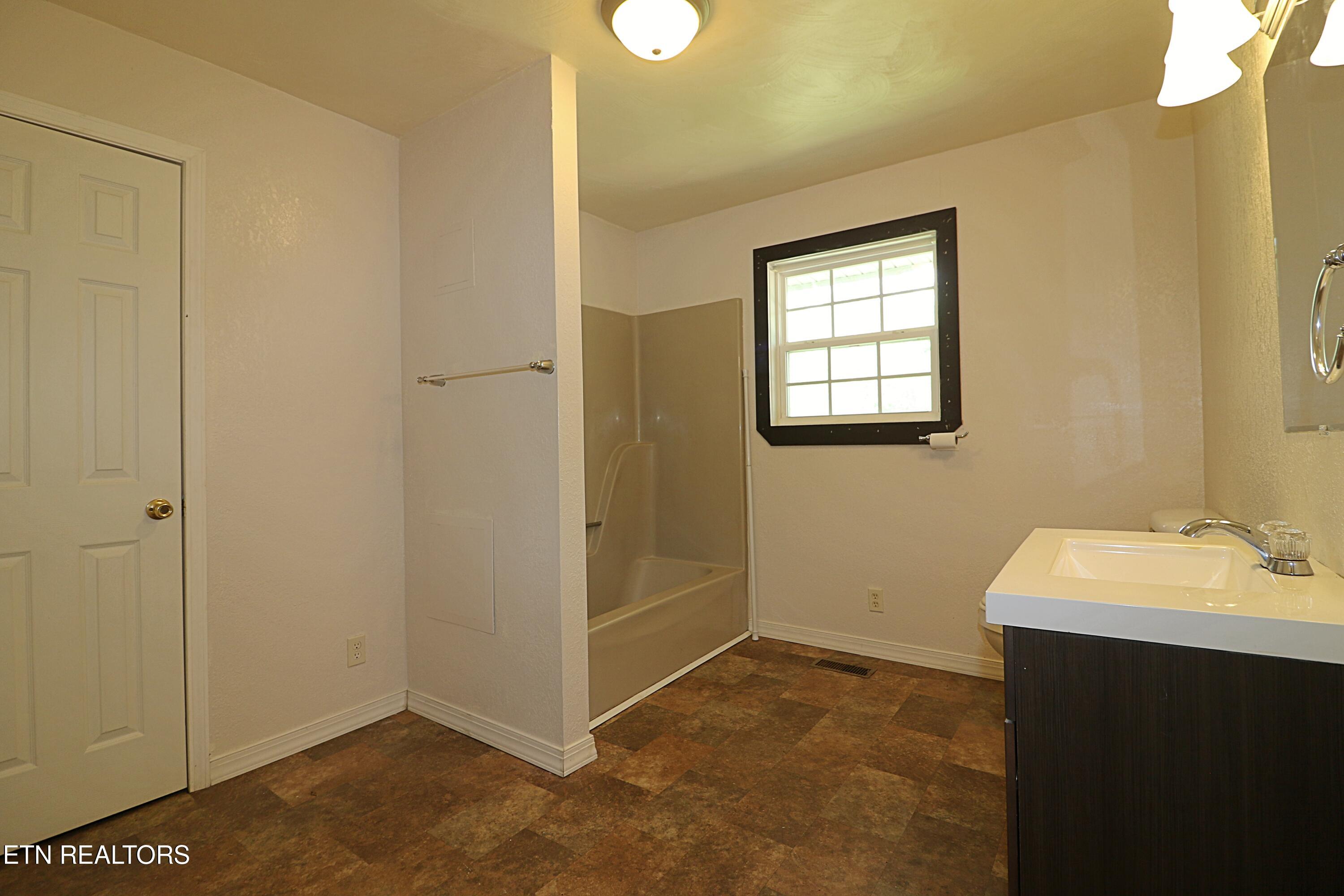 1793 Jeffers Road Huntsville, TN 37756 - Photo 20 of 48 094A0689