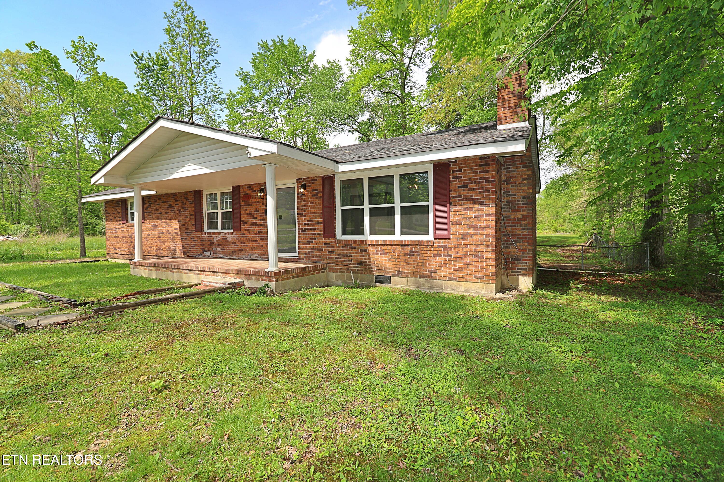 1793 Jeffers Road Huntsville, TN 37756 - Photo 2 of 48 094A0712