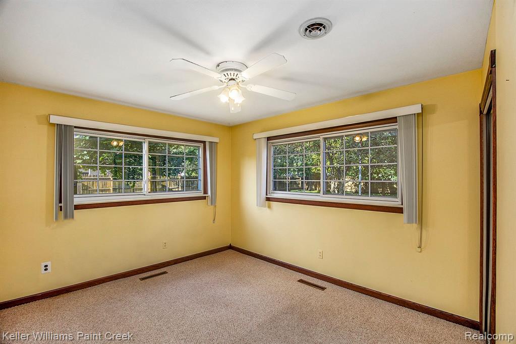 3021 Avon Manor Road Rochester Hills, MI 48307 - Photo 13 of 36