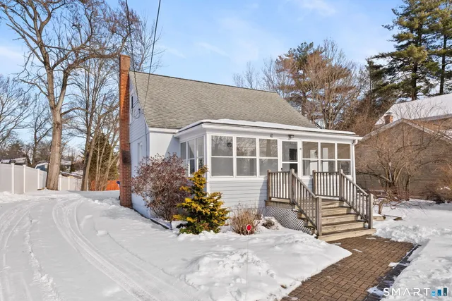 $299,000 | 10 School Street, Burlington, CT 06013