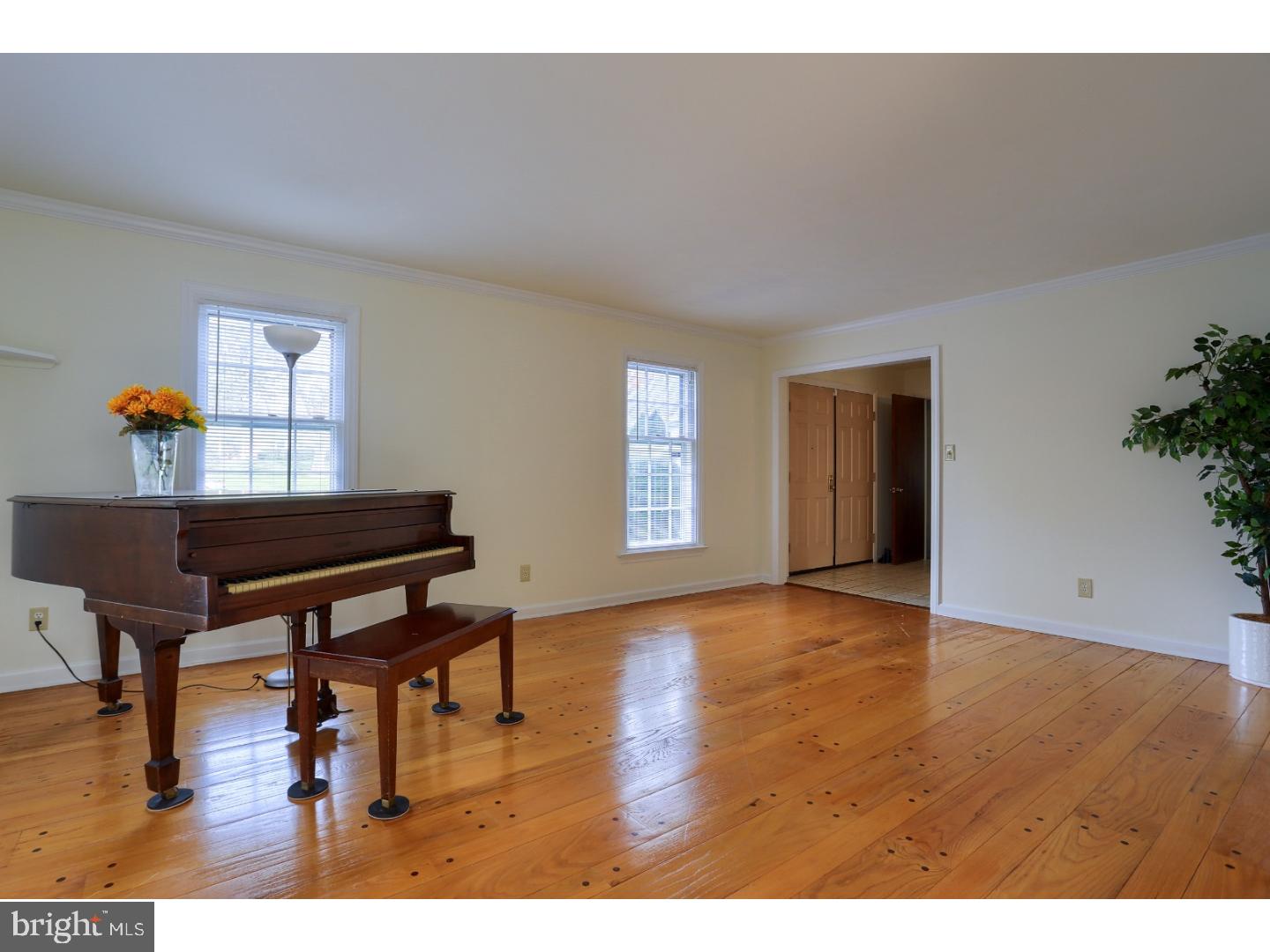159 St Thomas Road Lancaster, PA 17601 - Photo 2 of 25 Gallery Image 2