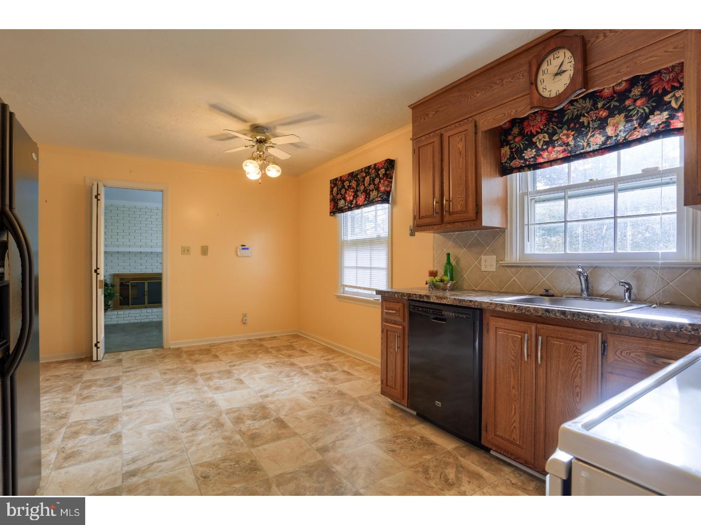159 St Thomas Road Lancaster, PA 17601 - Photo 4 of 25 Gallery Image 4