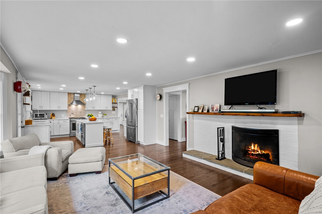 7 Lee Road Barrington, RI 02806 - Photo 12 of 33