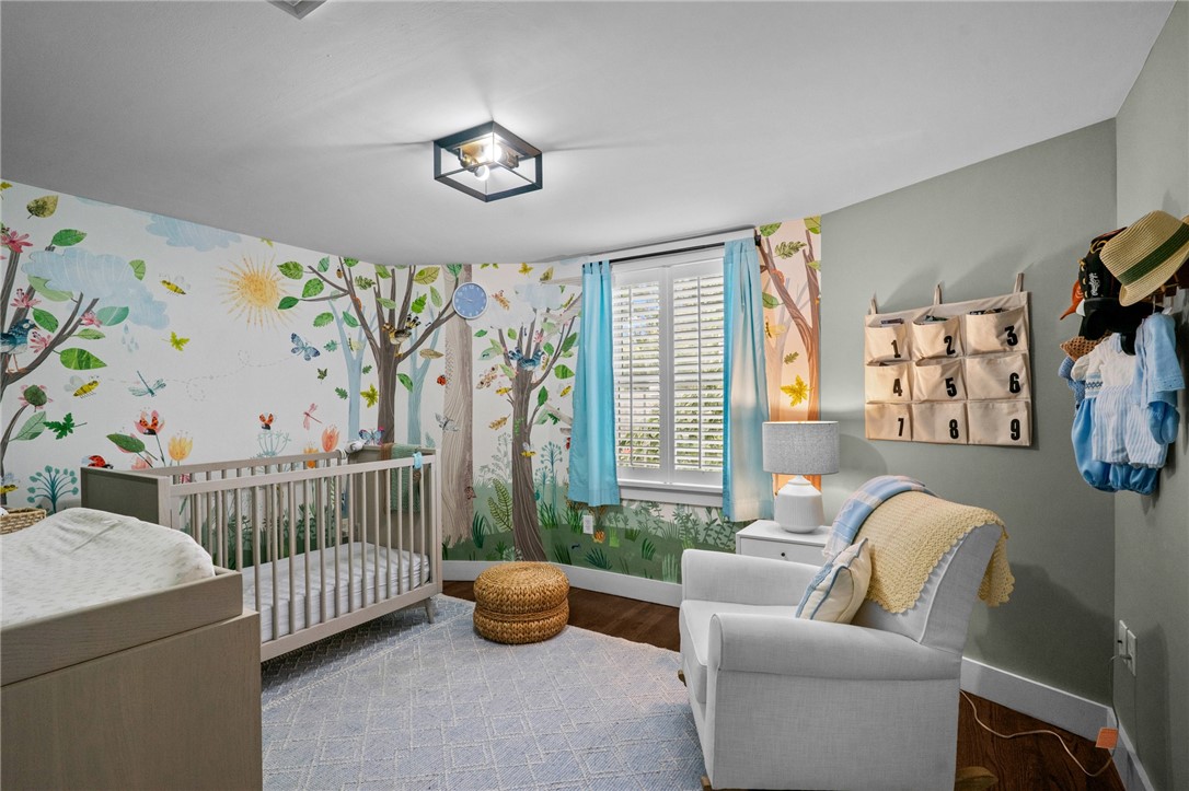 7 Lee Road Barrington, RI 02806 - Photo 24 of 33 Fourth bedroom on second level.