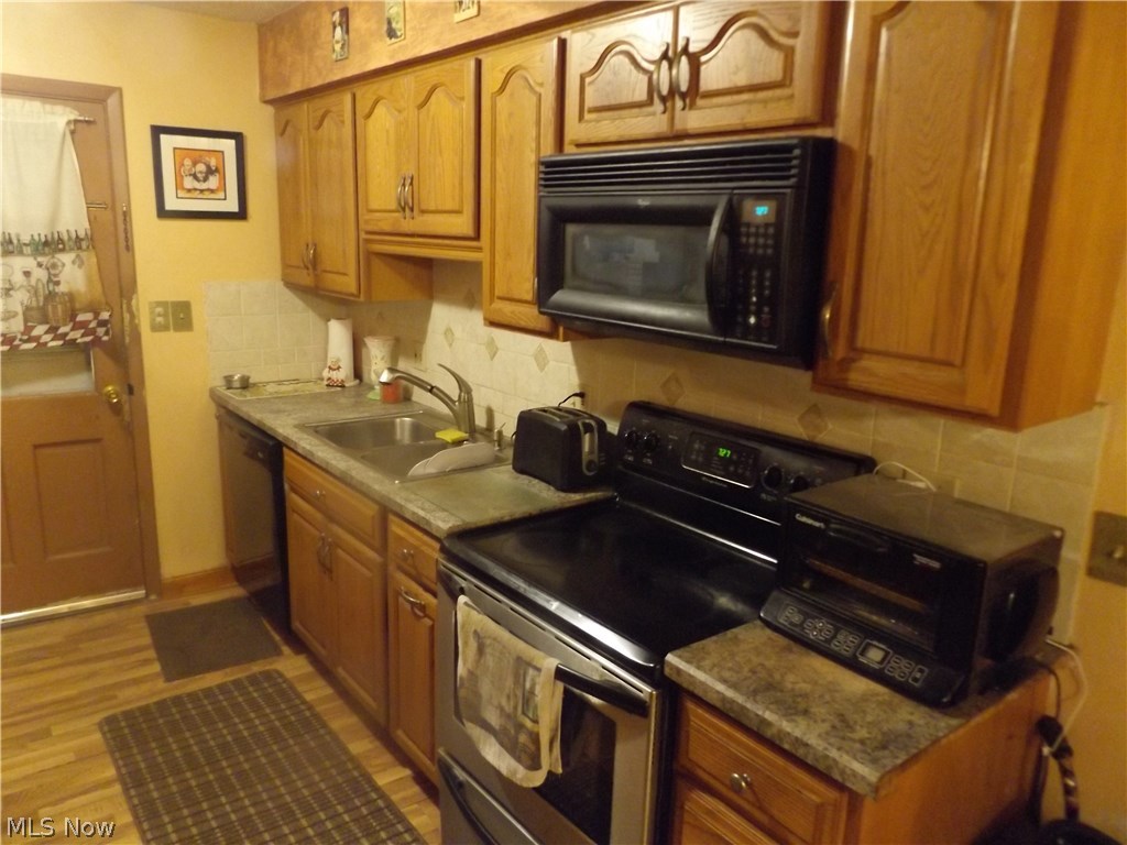 261 Barrett Road Berea, OH 44017 - Photo 12 of 15 Gallery Image 12