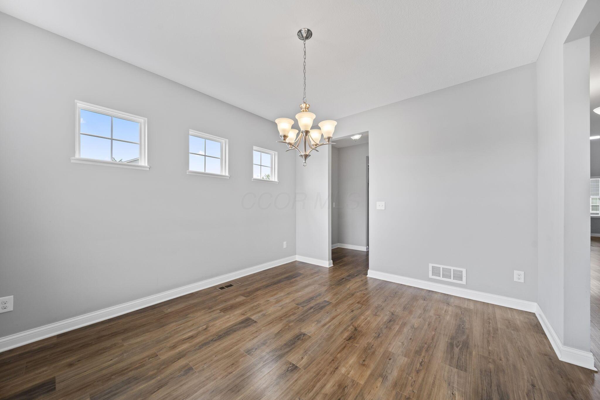 6158 Heather Ridge Drive Delaware, OH 43015 - Photo 15 of 51 Dining Room