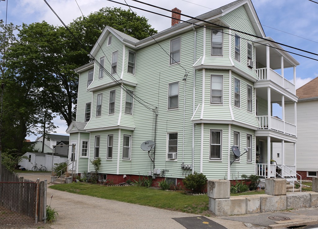 92-94 Kickemuit Road Warren, RI 02885 - Photo 1 of 30 Gallery Image 1