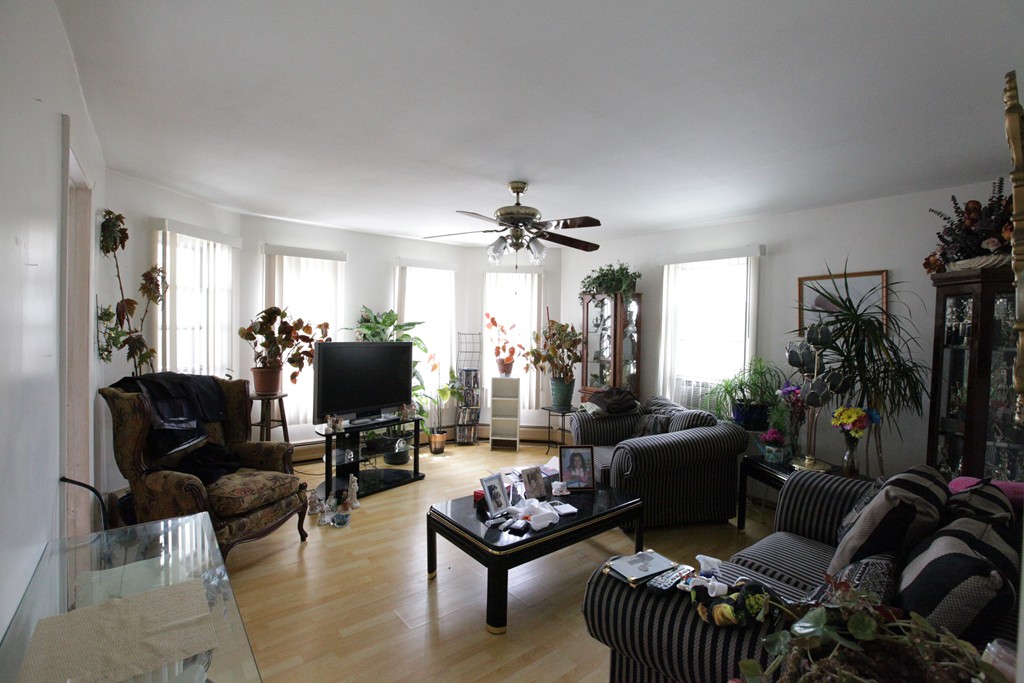 92-94 Kickemuit Road Warren, RI 02885 - Photo 4 of 30 Gallery Image 4