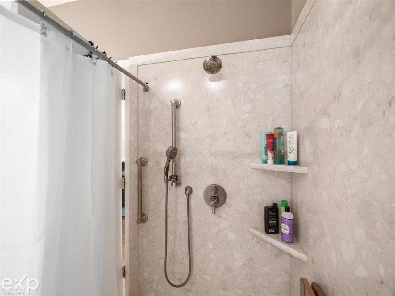 6020 North Rochester Road Rochester, MI 48306 - Photo 41 of 74 50075031-45.JPG