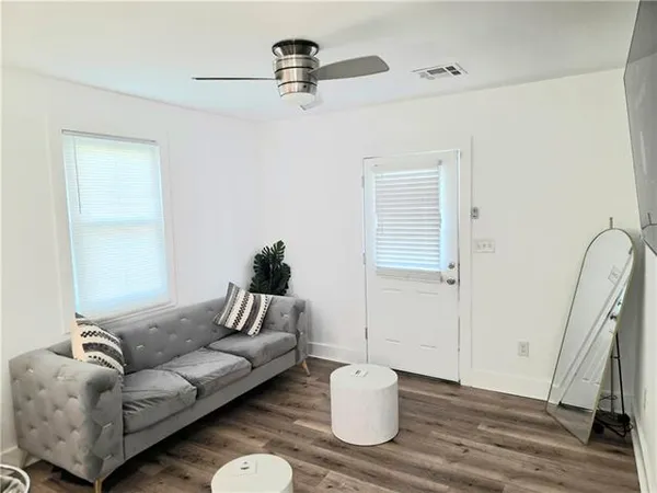 $2,000 | 1014 Van Trump Street, Gretna, LA 70053