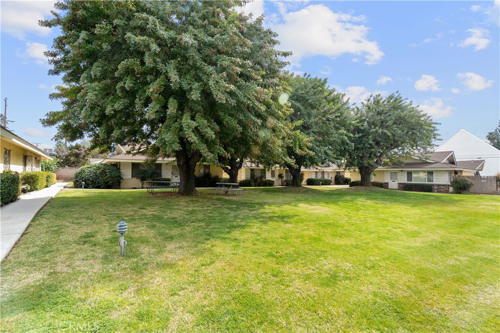 534 Roosevelt Road, Unit A Redlands, CA 92374 - Photo 2 of 22 Gallery Image 2