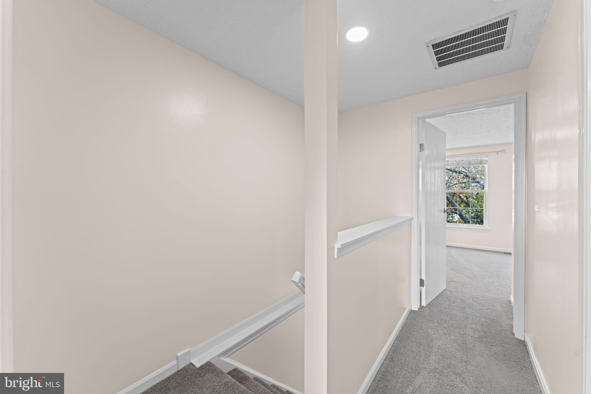 1644 Fieldthorn Drive Reston, VA 20194 - Photo 16 of 43 a view of small space