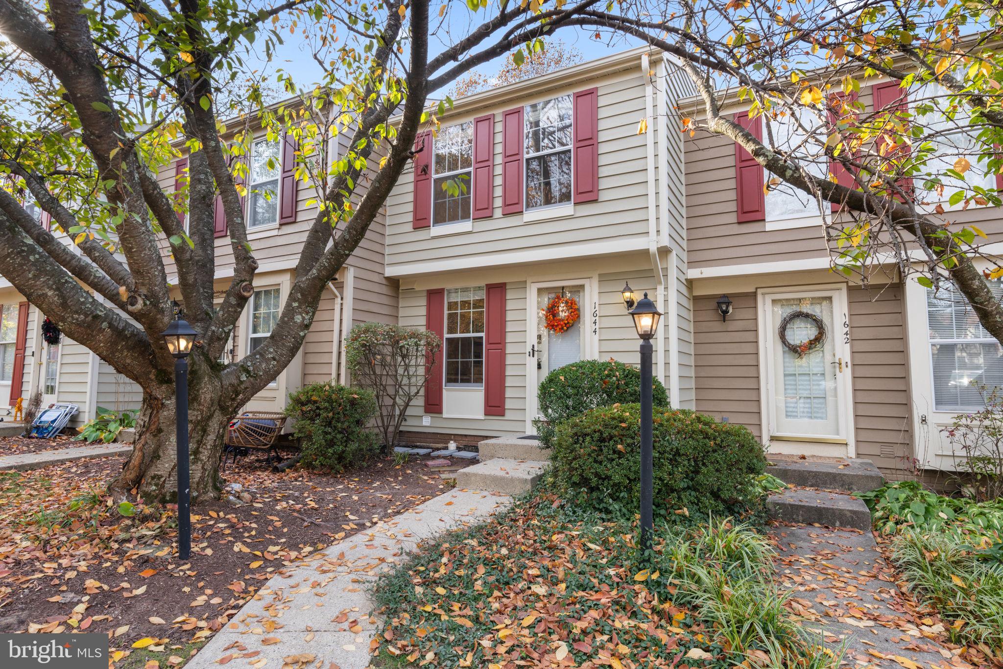1644 Fieldthorn Drive Reston, VA 20194 - Photo 43 of 43 front view of a house with a trees