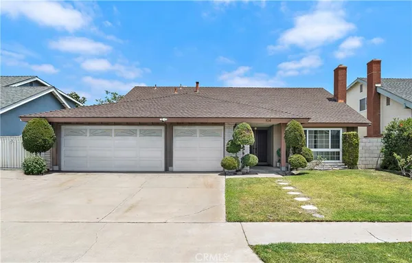 $1,249,000 | 104 South Carousel Street, Anaheim, CA 92806