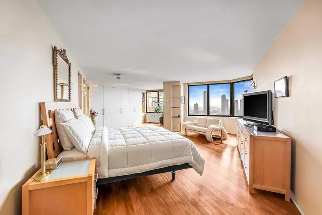 $2,950,000 | 415 East 37th Street, Unit 30AC | Murray Hill