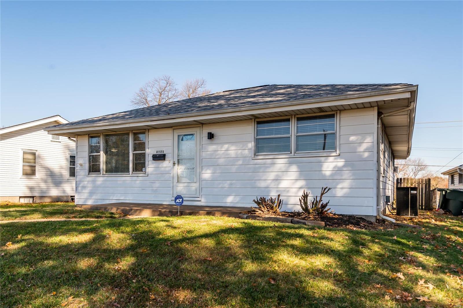 4125 Weber Road St. Louis, MO 63123 - Photo 2 of 20