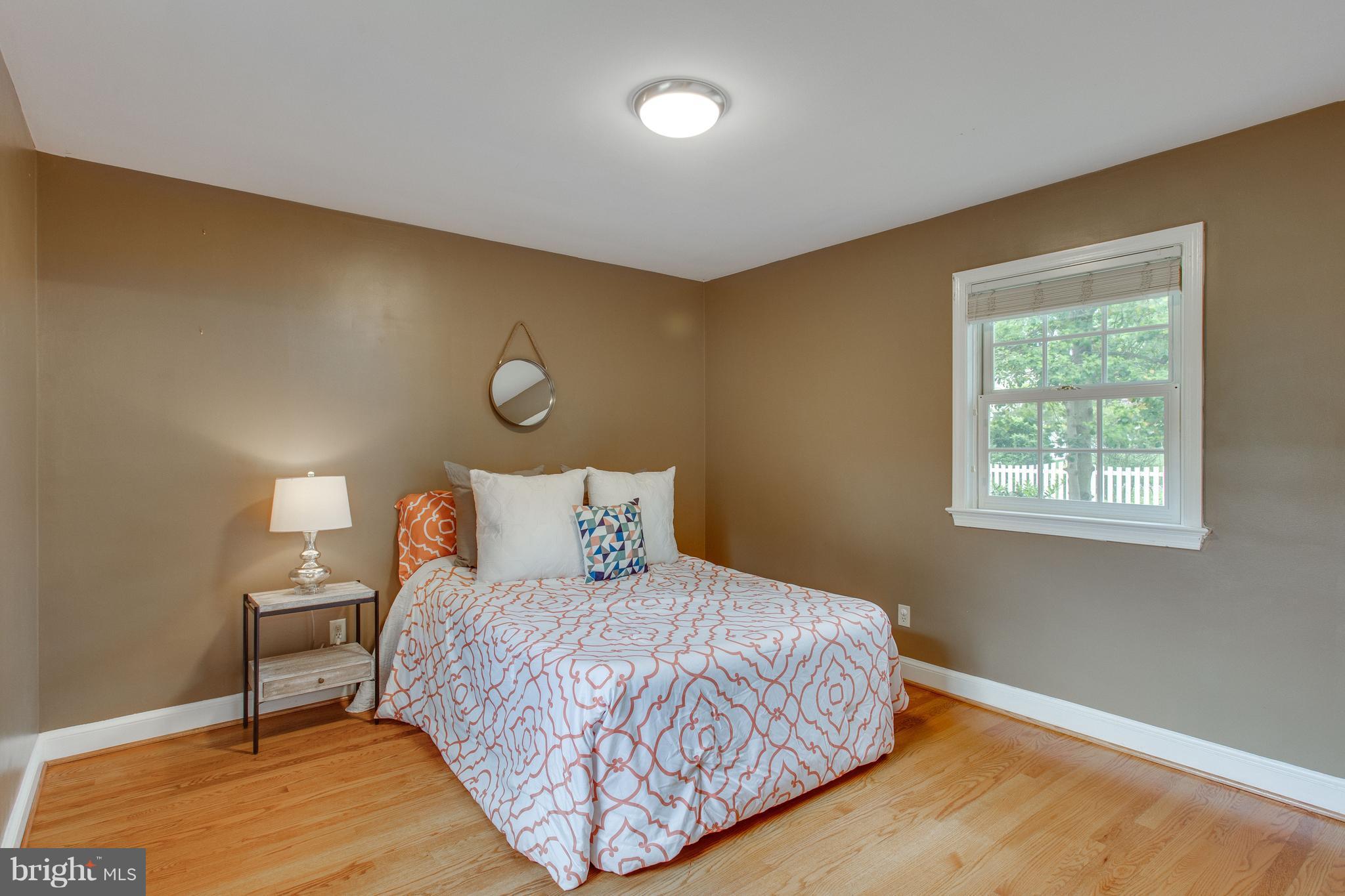 1004 Vassar Road Alexandria, VA 22314 - Photo 16 of 29 Main Level 2nd Bedroom