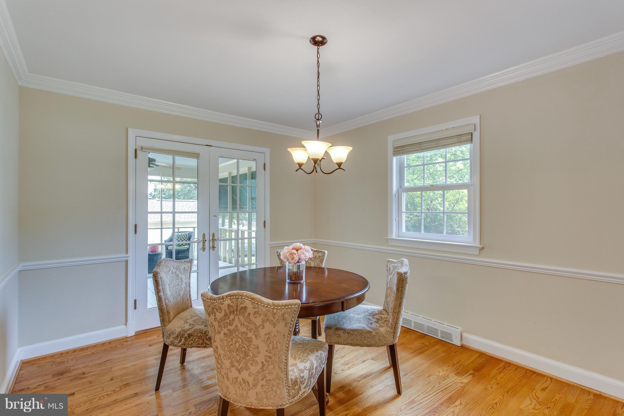 1004 Vassar Road Alexandria, VA 22314 - Photo 7 of 29 Dining Room