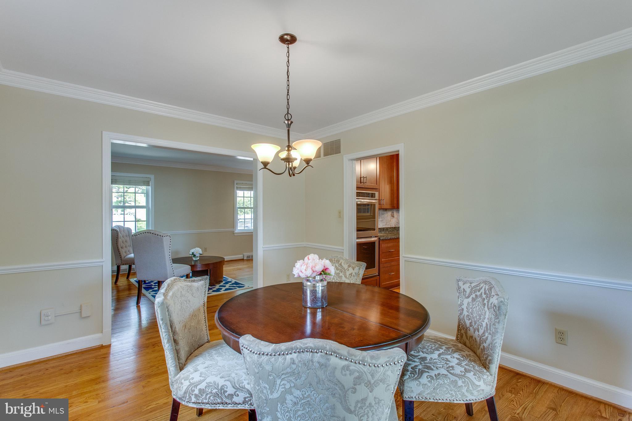 1004 Vassar Road Alexandria, VA 22314 - Photo 9 of 29 Dining Room