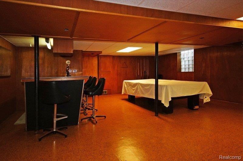 399 South Cranbrook Cross Road Bloomfield Hills, MI 48301 - Photo 15 of 16 Retro Bar