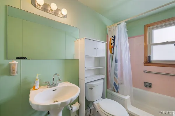 $2,300 | 212 Santin Drive, Cheektowaga, NY 14225