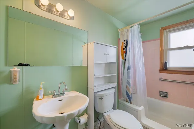 $2,300 | 212 Santin Drive, Cheektowaga, NY 14225