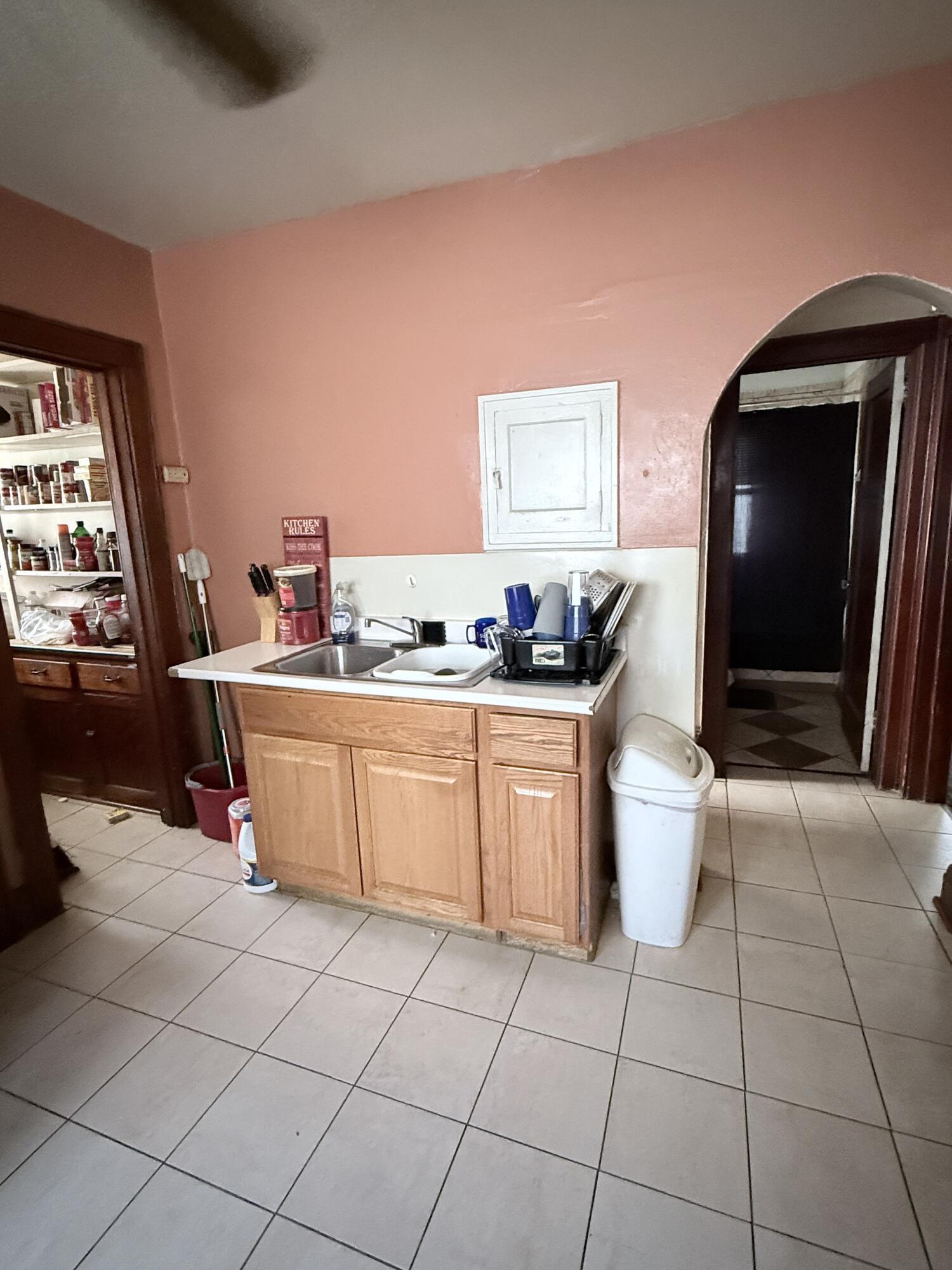 3343 North 41st Street Milwaukee, WI 53216 - Photo 7 of 13 Lower Unit (8)