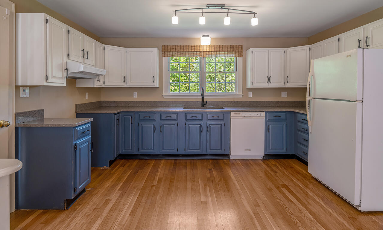 446 Princes Point Road Yarmouth, ME 04096 - Photo 3 of 22 3