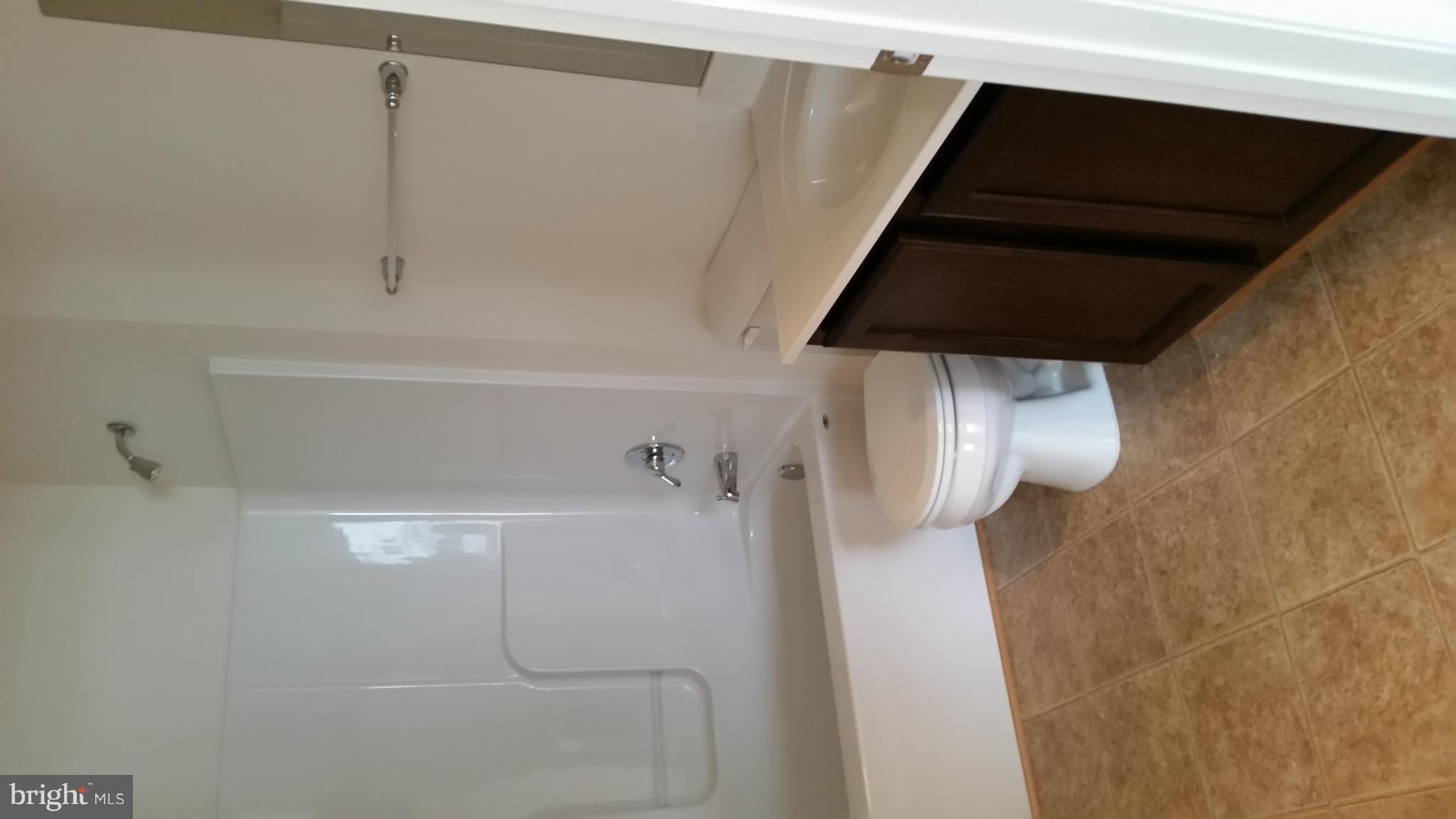 23540 FDR Boulevard, Unit 303 California, MD 20619 - Photo 13 of 18 Bath (Master)